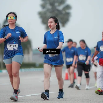 Runner Photo 7553298