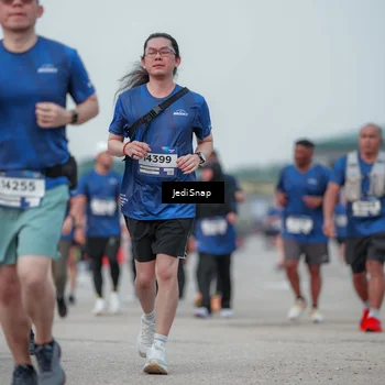 Runner Photo 7553338