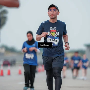 Runner Photo 7553371