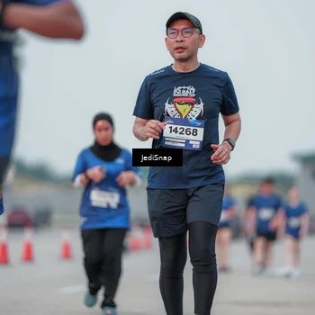Runner Photo 7553373