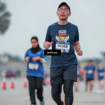 Runner Photo 7553375