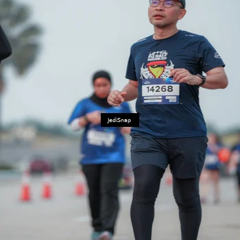 Runner Photo 7553376