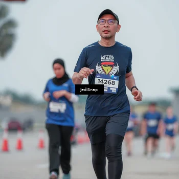 Runner Photo 7553377