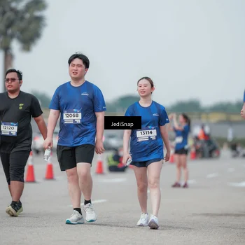 Runner Photo 7553400