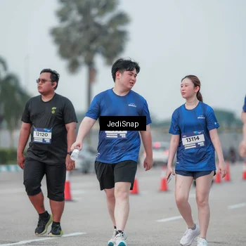 Runner Photo 7553406