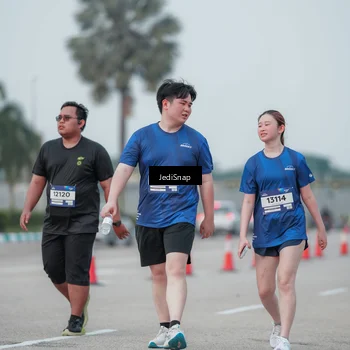 Runner Photo 7553408