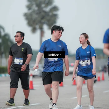 Runner Photo 7553413