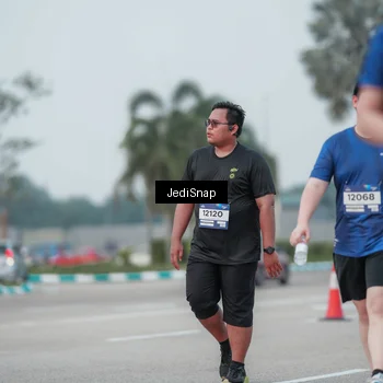 Runner Photo 7553416