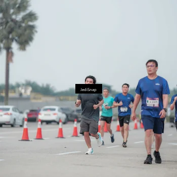 Runner Photo 7553438