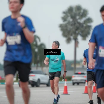 Runner Photo 7553453