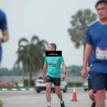 Runner Photo 7553454