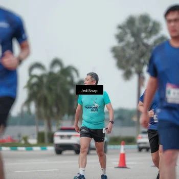 Runner Photo 7553455