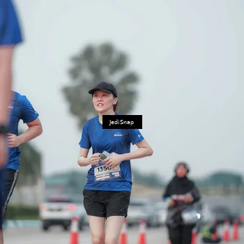 Runner Photo 7553462