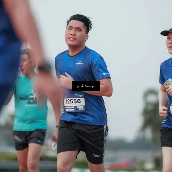 Runner Photo 7553464