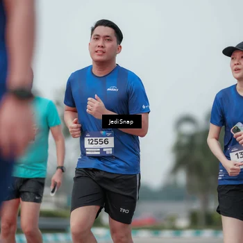 Runner Photo 7553465