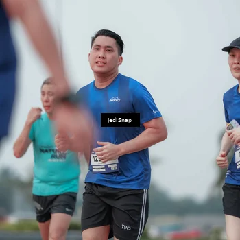 Runner Photo 7553478