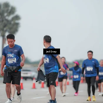 Runner Photo 7553489