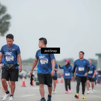 Runner Photo 7553490