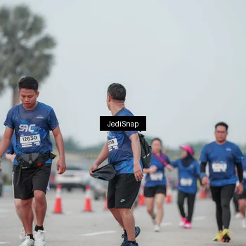Runner Photo 7553493