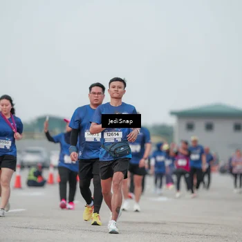 Runner Photo 7553496
