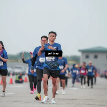 Runner Photo 7553499
