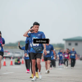 Runner Photo 7553500