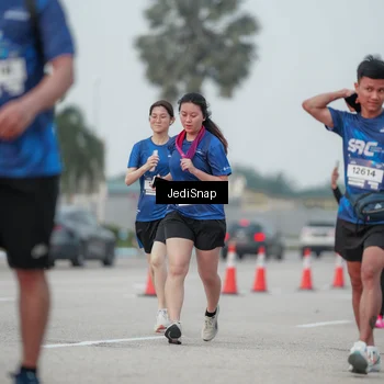 Runner Photo 7553503
