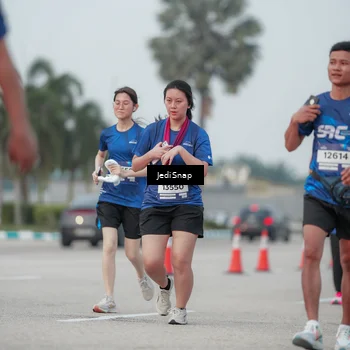 Runner Photo 7553509