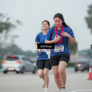 Runner Photo 7553513