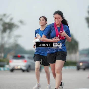 Runner Photo 7553516