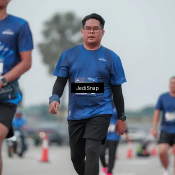Runner Photo 7553518