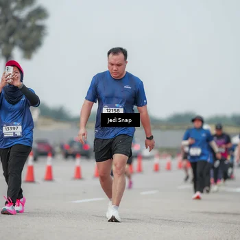Runner Photo 7553525