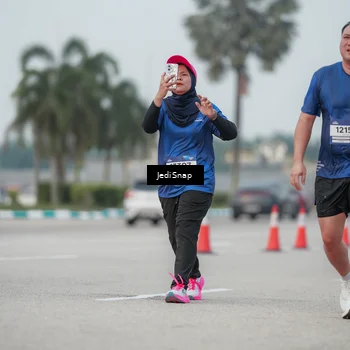 Runner Photo 7553529