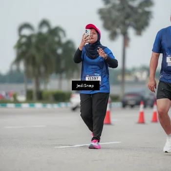 Runner Photo 7553531