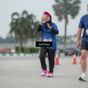 Runner Photo 7553532