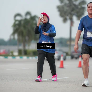Runner Photo 7553535