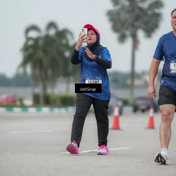 Runner Photo 7553536