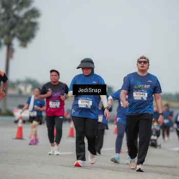 Runner Photo 7553537