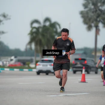 Runner Photo 7553543