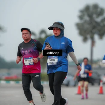Runner Photo 7553548