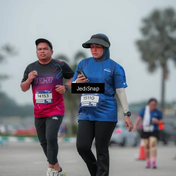 Runner Photo 7553554