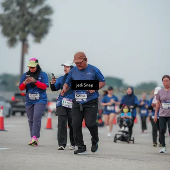 Runner Photo 7553563