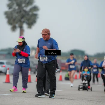 Runner Photo 7553569