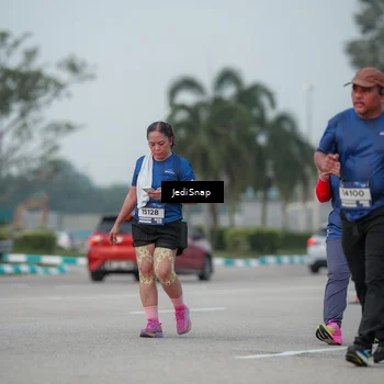 Runner Photo 7553571