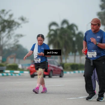Runner Photo 7553572