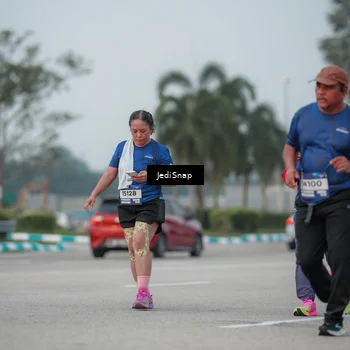 Runner Photo 7553573