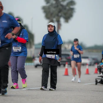Runner Photo 7553577