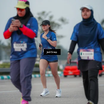 Runner Photo 7553587