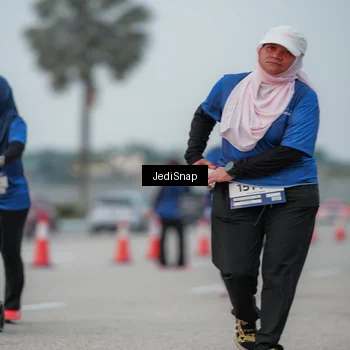 Runner Photo 7553599