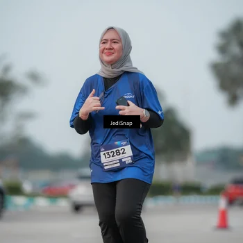 Runner Photo 7553618